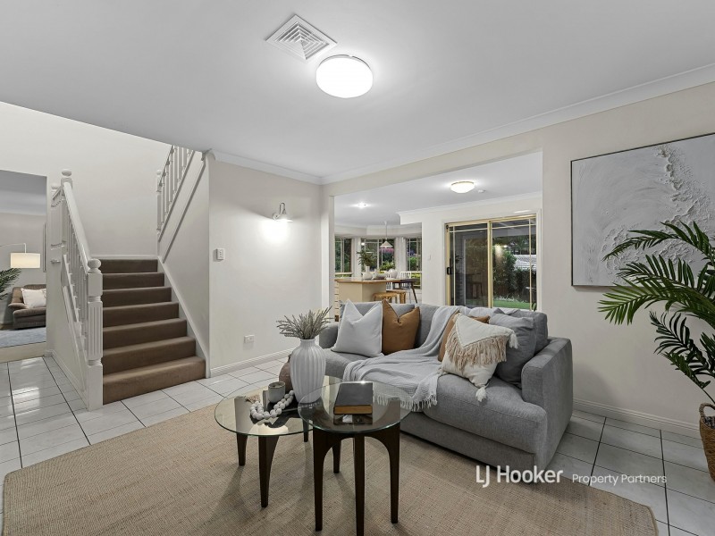 9 Conrad Place, Wishart QLD 4122