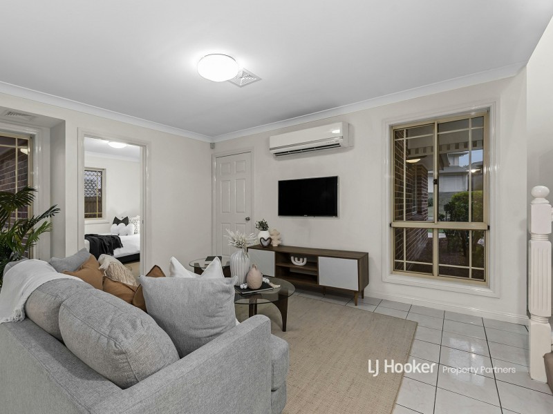 9 Conrad Place, Wishart QLD 4122