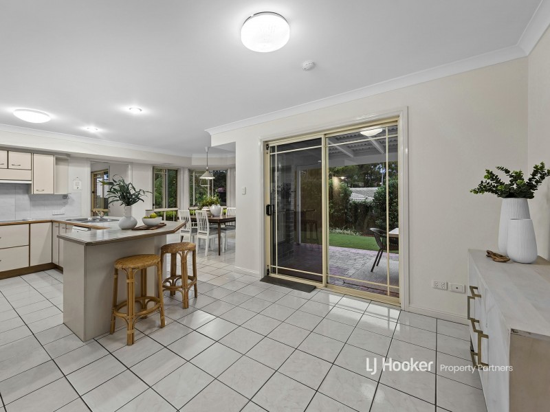 9 Conrad Place, Wishart QLD 4122