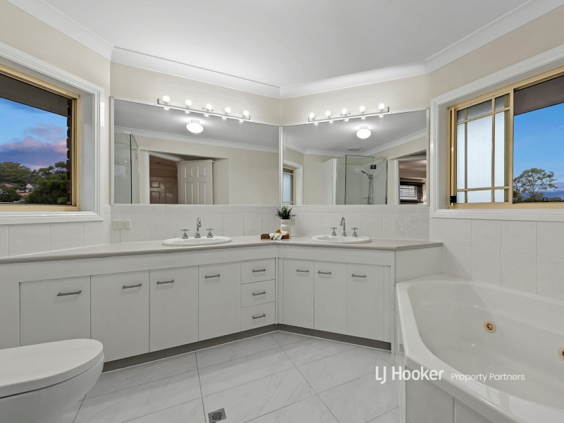 9 Conrad Place, Wishart QLD 4122