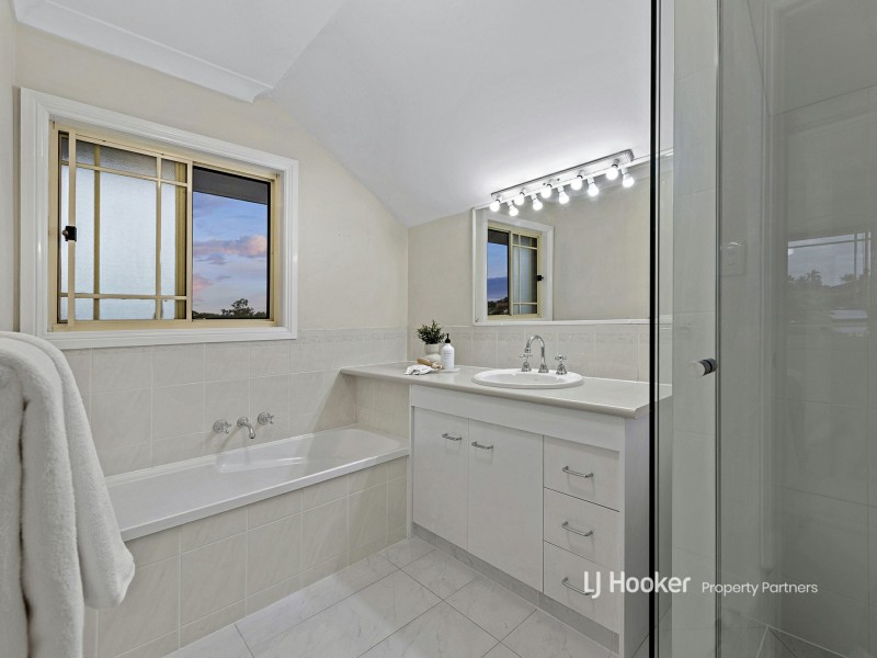 9 Conrad Place, Wishart QLD 4122