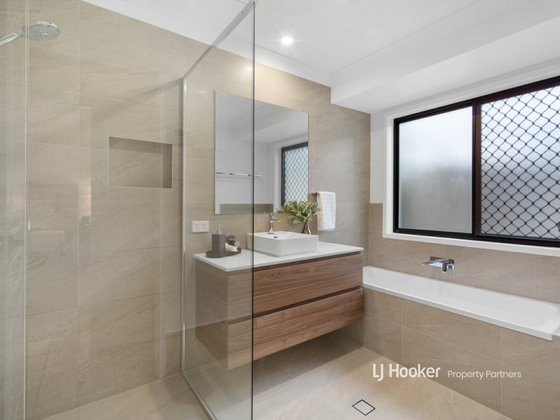 24 Fatima Place, Calamvale QLD 4116