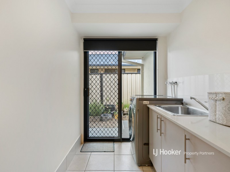 24 Fatima Place, Calamvale QLD 4116