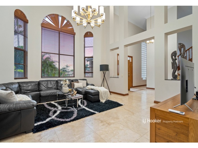 12 Totten Close, Eight Mile Plains QLD 4113