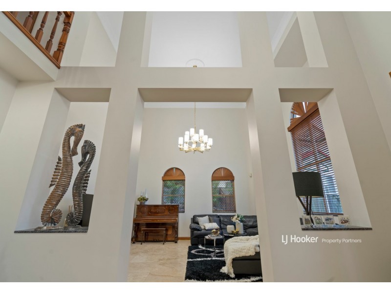 12 Totten Close, Eight Mile Plains QLD 4113