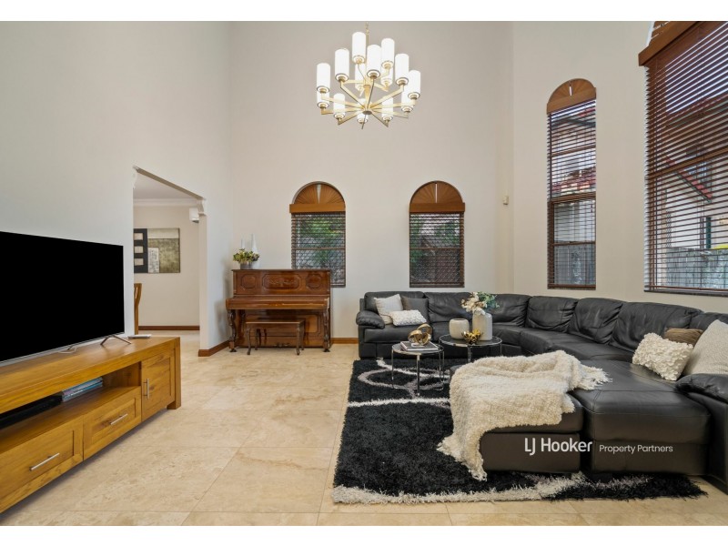 12 Totten Close, Eight Mile Plains QLD 4113