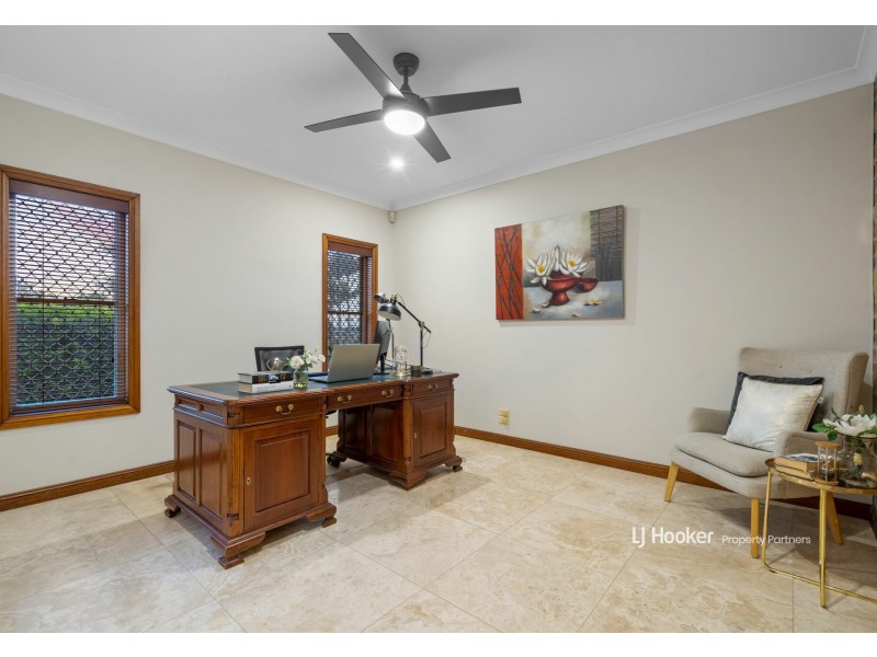 12 Totten Close, Eight Mile Plains QLD 4113