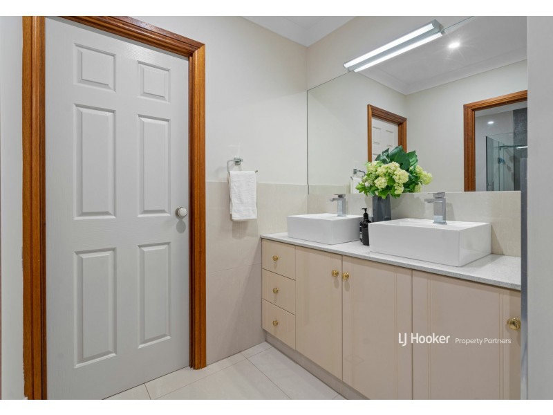 12 Totten Close, Eight Mile Plains QLD 4113