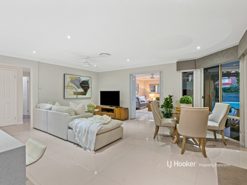 12 Raincliffe Place, Calamvale QLD 4116