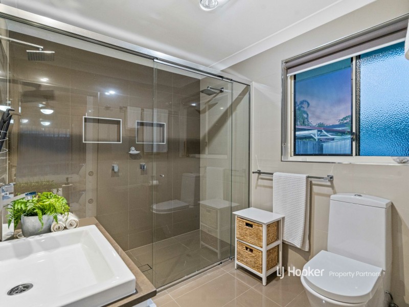 12 Raincliffe Place, Calamvale QLD 4116