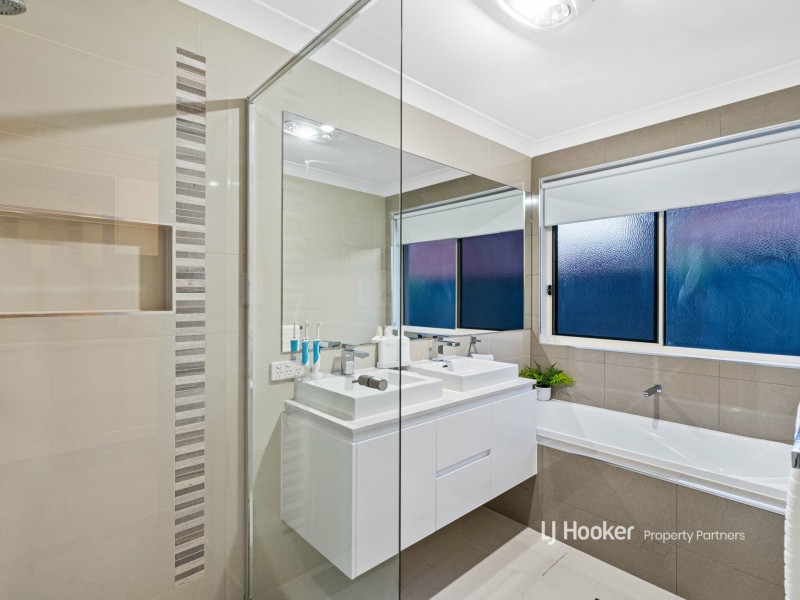 12 Raincliffe Place, Calamvale QLD 4116