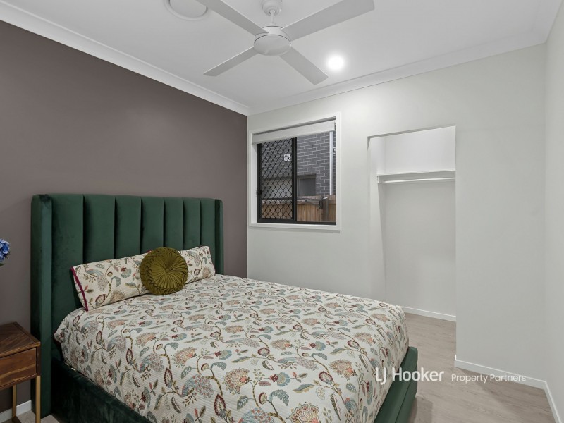33 Mercy Circuit, Park Ridge QLD 4125