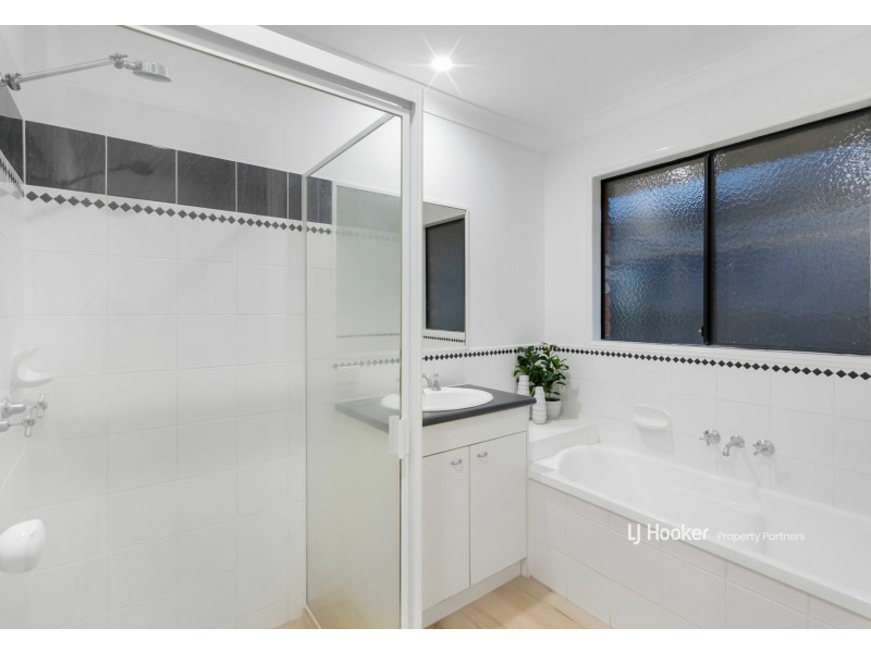 3 Kinchega Circuit, Parkinson QLD 4115