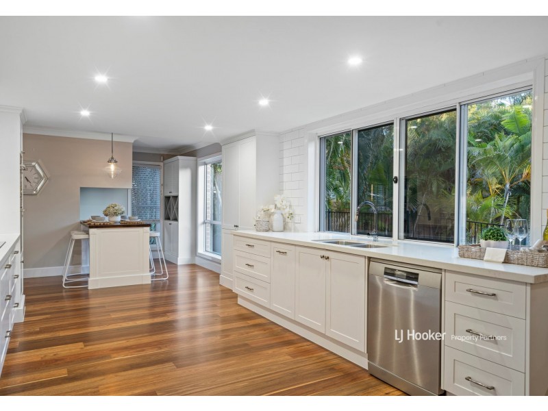 13 Washington Place, Stretton QLD 4116