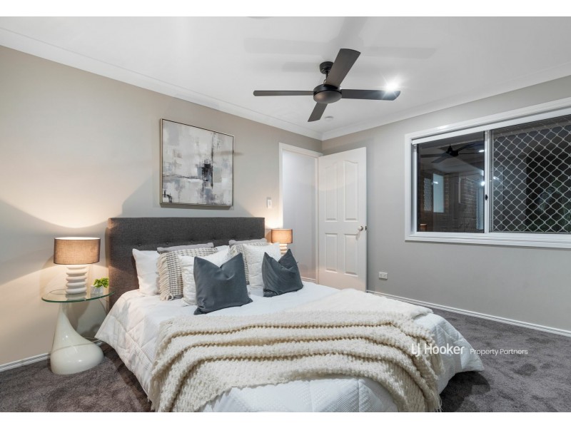 13 Washington Place, Stretton QLD 4116