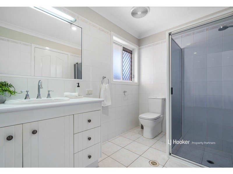 13 Washington Place, Stretton QLD 4116