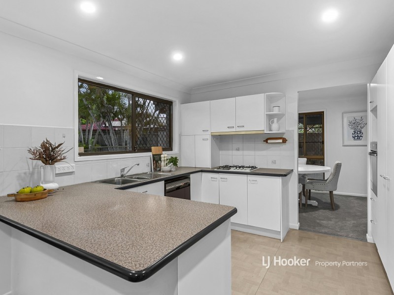 206 Pinelands Road, Sunnybank Hills QLD 4109