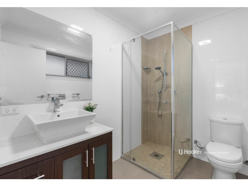 27 Alfred Circuit, Calamvale QLD 4116