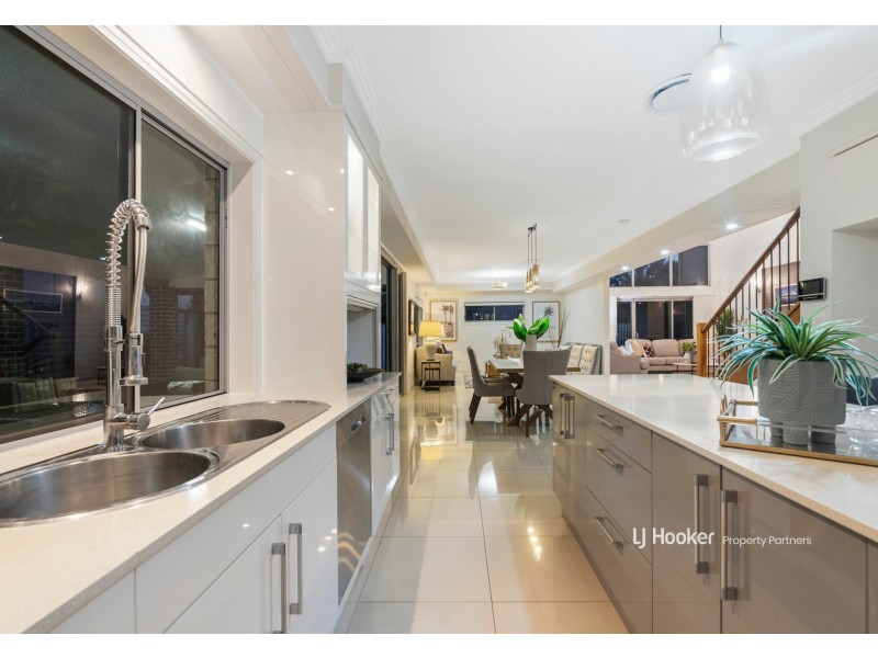 27 Alfred Circuit, Calamvale QLD 4116