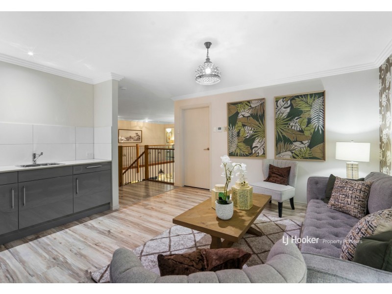 27 Alfred Circuit, Calamvale QLD 4116