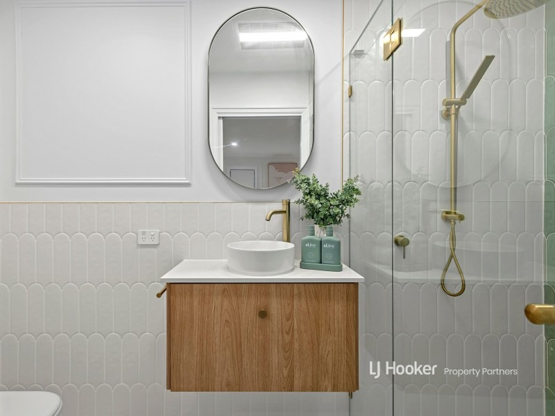 28 Buttercup Street, Mansfield QLD 4122