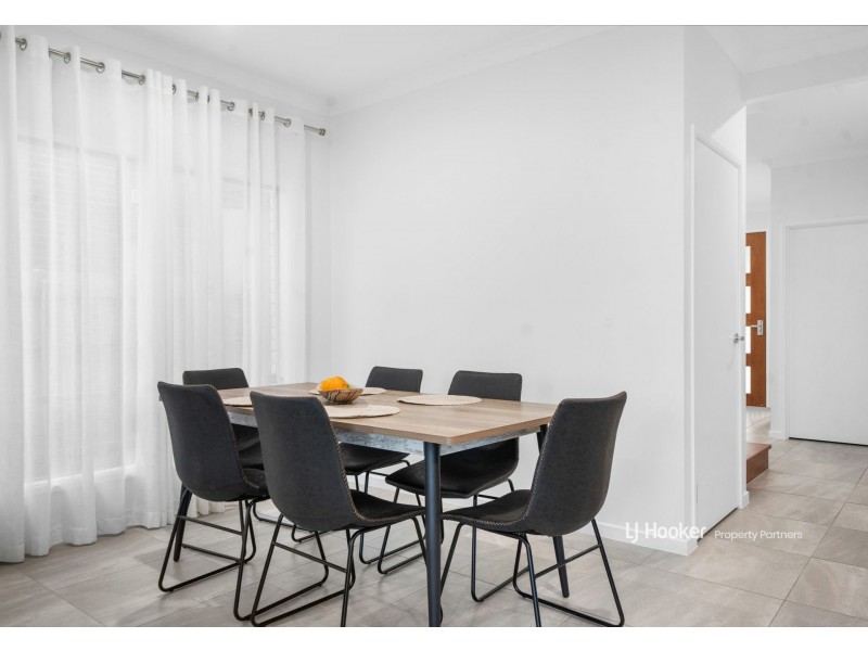 8 Pearl Street, Pallara QLD 4110