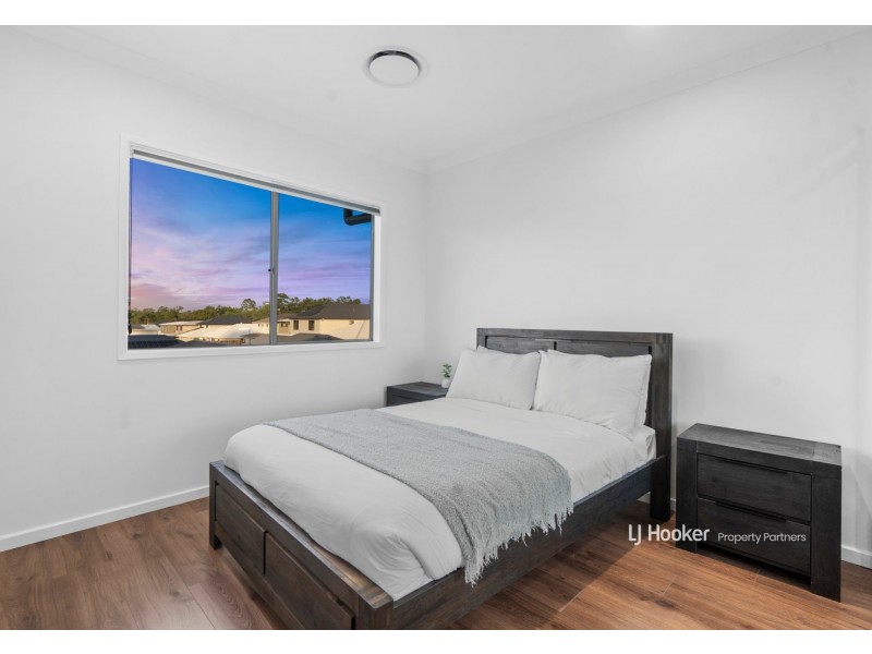 8 Pearl Street, Pallara QLD 4110