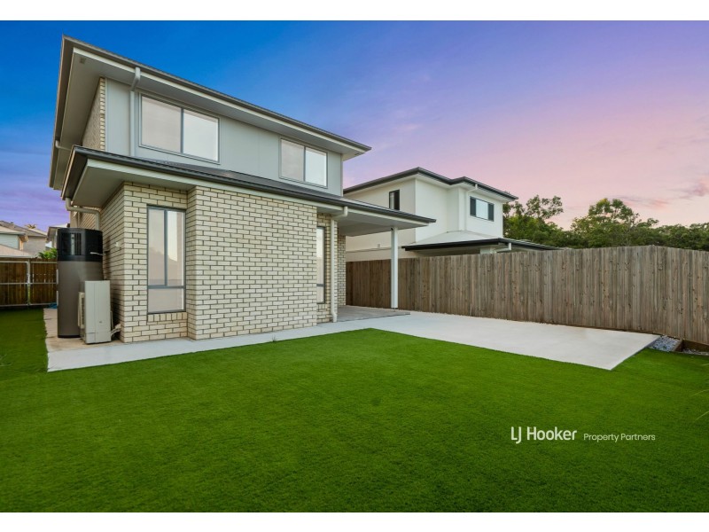 8 Pearl Street, Pallara QLD 4110