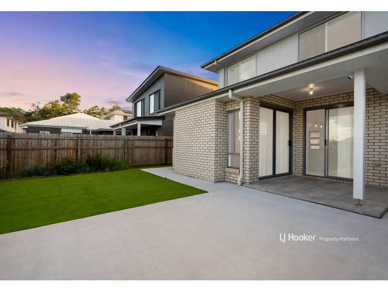 8 Pearl Street, Pallara QLD 4110