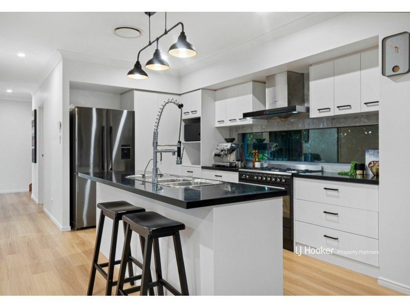 17 Henderson Street, Eight Mile Plains QLD 4113