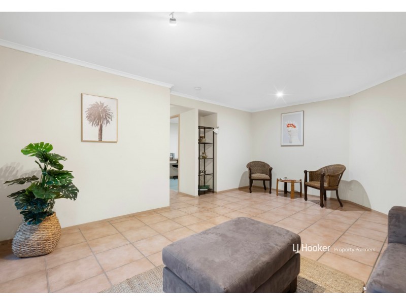 29 Lexington Place, Wishart QLD 4122