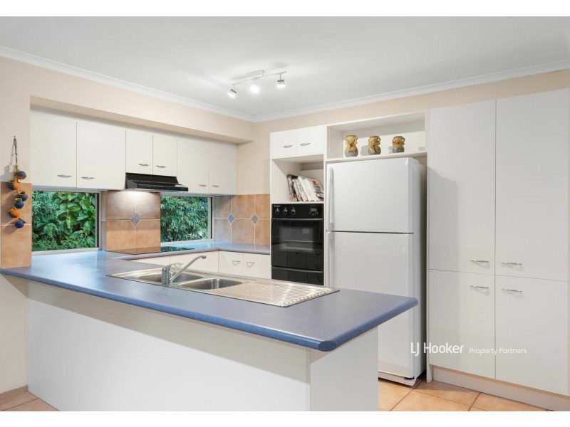 29 Lexington Place, Wishart QLD 4122