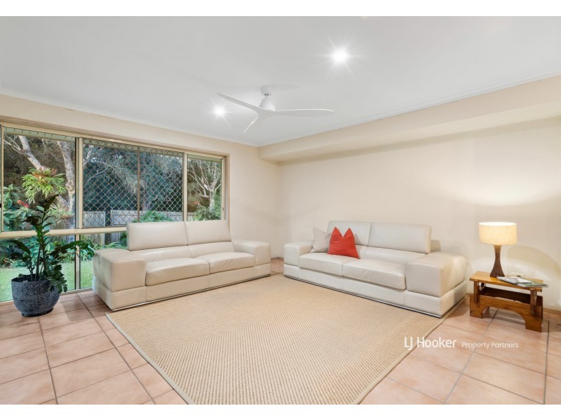 29 Lexington Place, Wishart QLD 4122