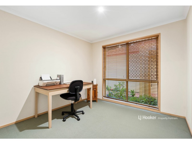 29 Lexington Place, Wishart QLD 4122