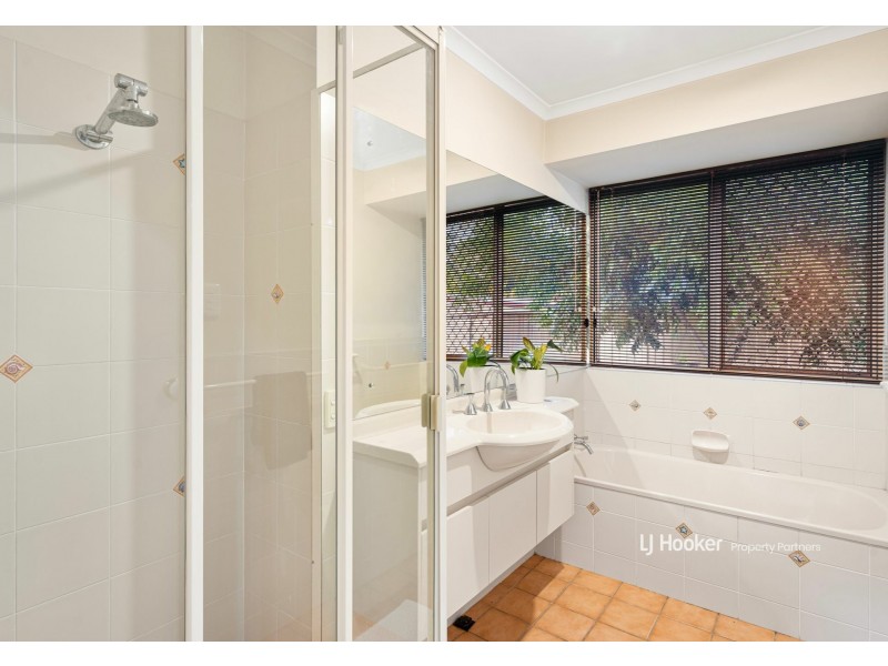 29 Lexington Place, Wishart QLD 4122