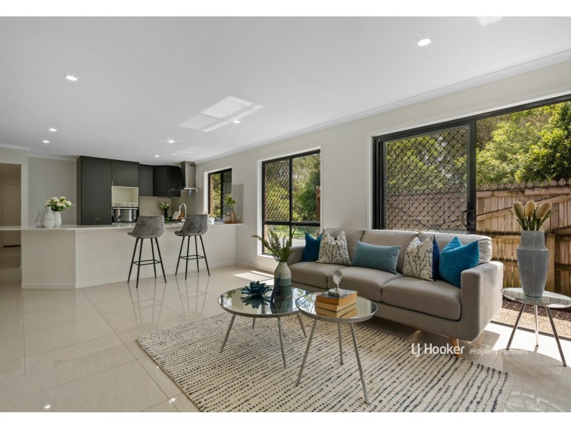 2 Scarlet Oak Place, Calamvale QLD 4116