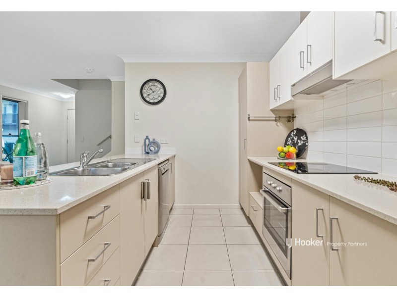 16/2 Diamantina Street, Calamvale QLD 4116