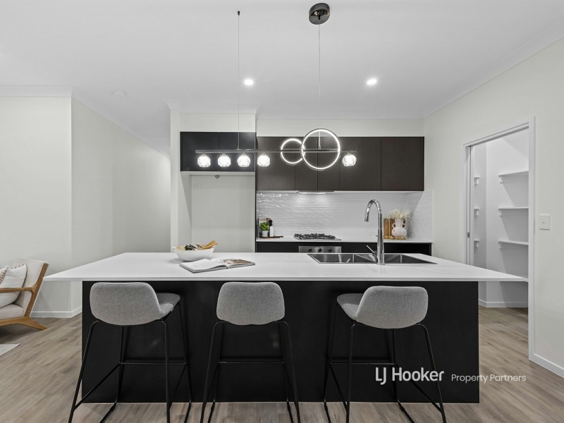 50 Grevillea Way, Park Ridge QLD 4125