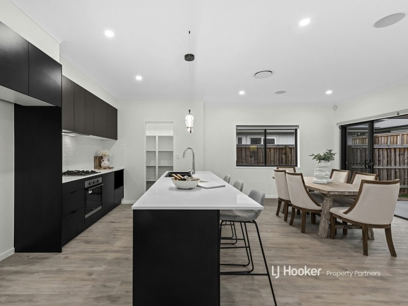 50 Grevillea Way, Park Ridge QLD 4125