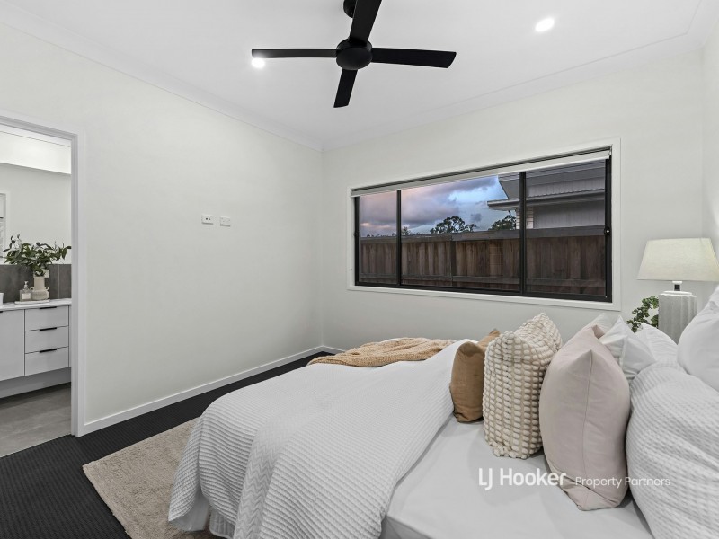 50 Grevillea Way, Park Ridge QLD 4125