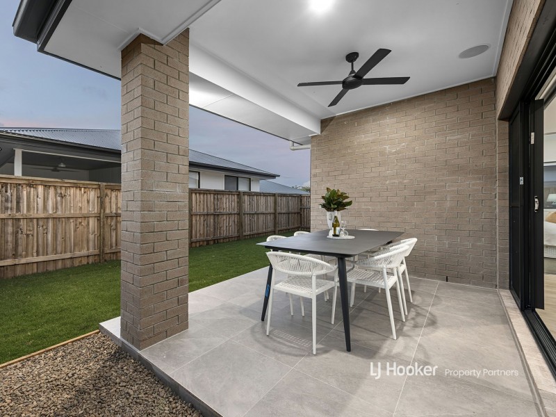 50 Grevillea Way, Park Ridge QLD 4125