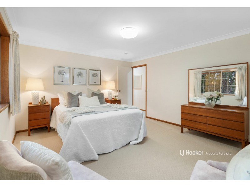 4 McKinley Court, Stretton QLD 4116