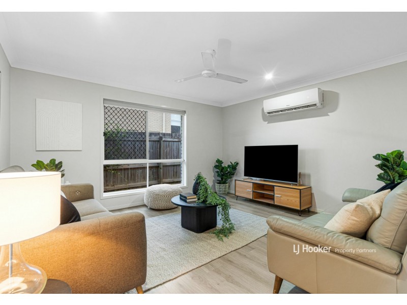 64 Blackwell Street, Hillcrest QLD 4118