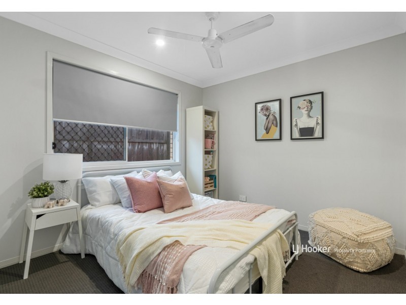 64 Blackwell Street, Hillcrest QLD 4118