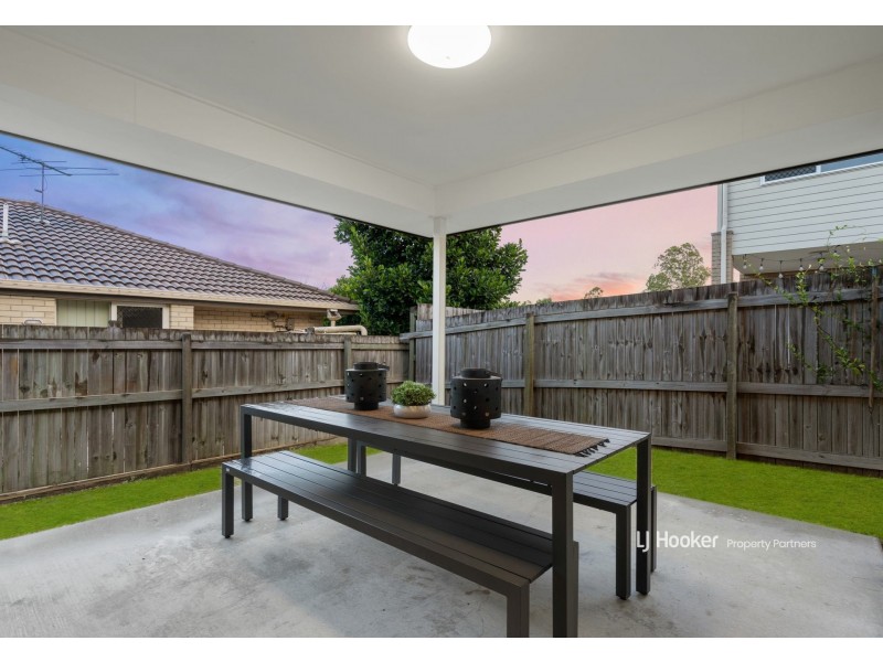 64 Blackwell Street, Hillcrest QLD 4118