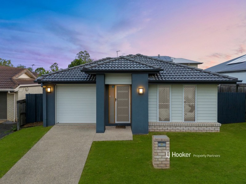 64 Blackwell Street, Hillcrest QLD 4118