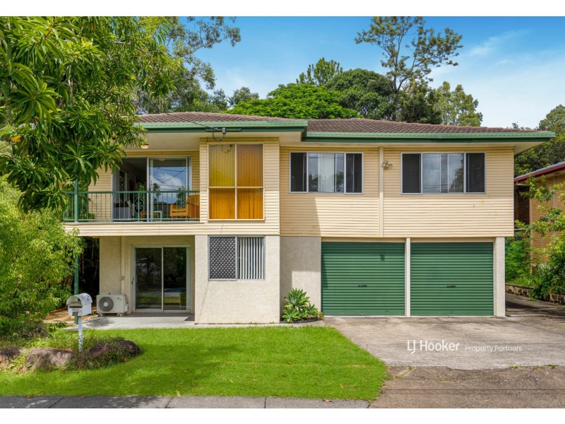 57 Morialta Street, Mansfield QLD 4122