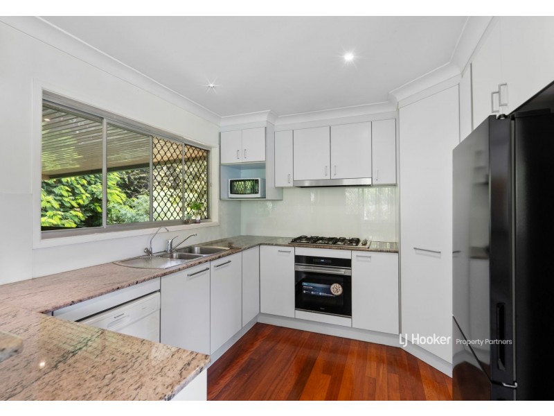 57 Morialta Street, Mansfield QLD 4122