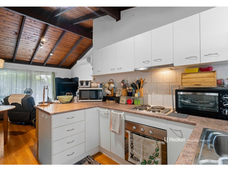 8/31 Ewing Road, Logan Central QLD 4114