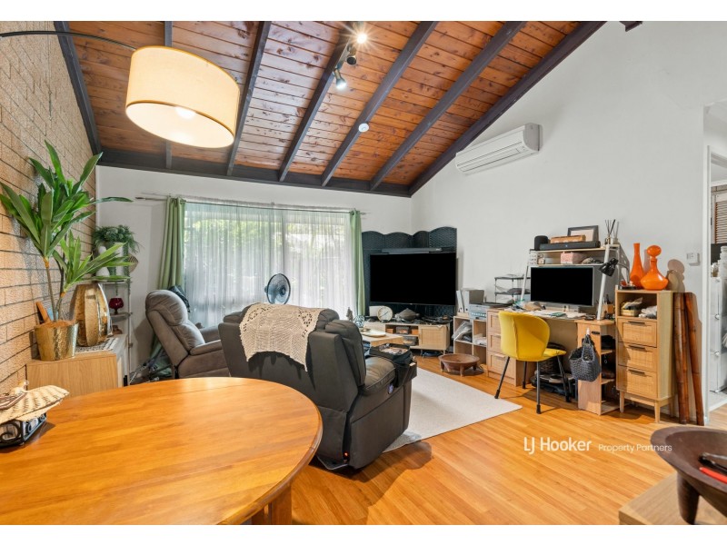 8/31 Ewing Road, Logan Central QLD 4114